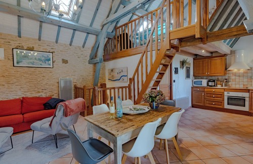 Beynac-et-Cazenac House | Holiday Home 'La Gourmandise D'Huguette' with Private Pool, Wi-Fi and Air Conditioning