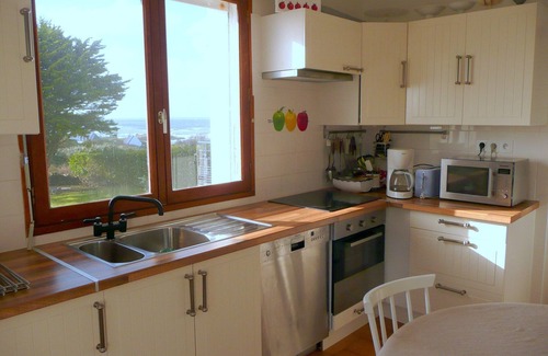 Lampaul-Plouarzel House | Holiday Home in Brittany with Sea View
