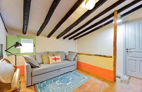 Fraga House | Holiday Home Fraga with Private Pool