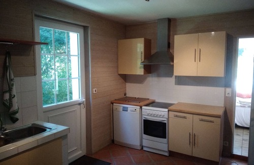 Castets House | Holiday Home 'Gîte 2ch 2sdb Piscine 20min Plages' with Shared Pool