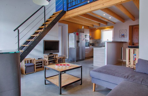 Vercheny House | Holiday Home 'Gîte Ludomi' with Mountain View, Balcony and Wi-Fi