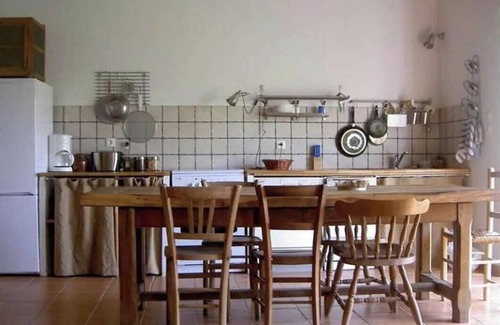 Vielprat House | Holiday Home 'Gites Des Gorges De La Loire' with Private Garden and Wi-Fi