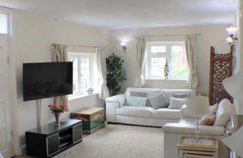 Tonbridge House | Holiday Home Goudhurst by Interhome