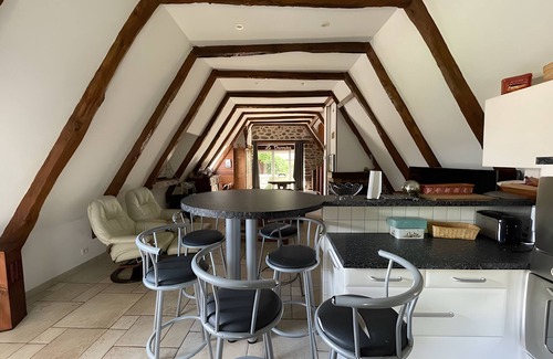 Lacroix-Barrez House | Holiday Home 'Grange 1850 Fully Renovated' with Private Terrace, Private Garden and Wi-Fi