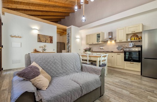 Chiaramonti House | Holiday Home 'Grazioso Bilocale La Casa Di Nonna'