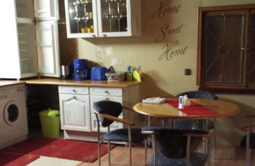 Gedern House | Holiday Home 'Haus Am See' with Private Terrace, Private Garden and Wi-Fi