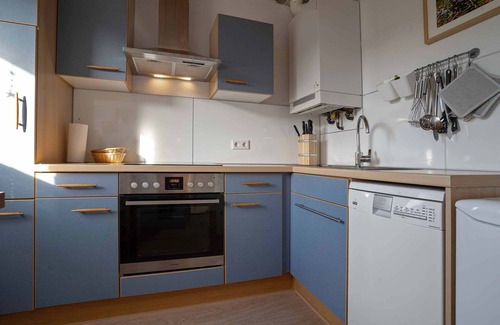 Berumbur House | Holiday Home 'Haus Blauer Wacholder' with Private Terrace, Private Garden and Wi-Fi