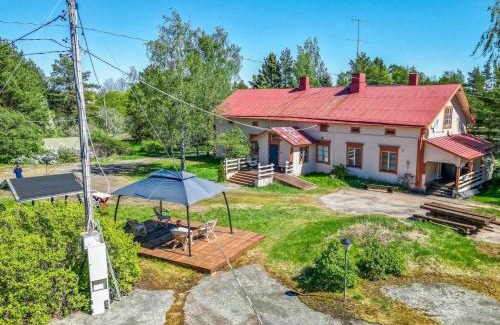 Kustavi House | Holiday Home Holiday pleikilä by Interhome