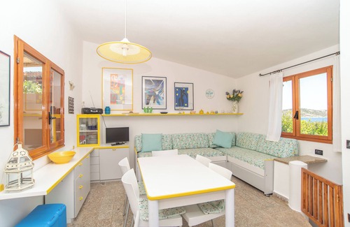 Palau House | Holiday Home House Punta Nera close to the Beach with Sea View & Garden