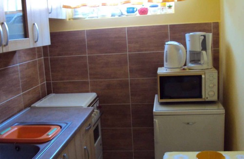 Balatonkeresztur House | Holiday home with colour satellite TV and microwave