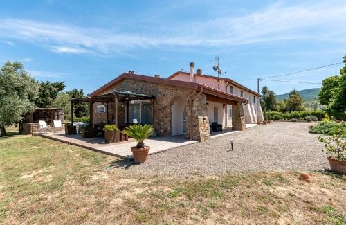 Scarlino House | Holiday Home Il Mondanespole by Interhome
