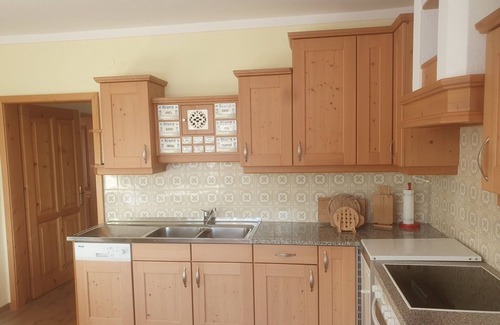 Altmelon House | Holiday Home in Altmelon near Weinsberg Forest