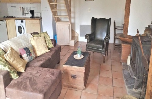Auriac House | Holiday Home in Auriac with Private Pool
