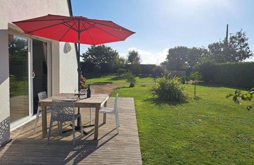 Beuzec-Cap-Sizun House | Holiday Home in Brittany near Pointe du Raz