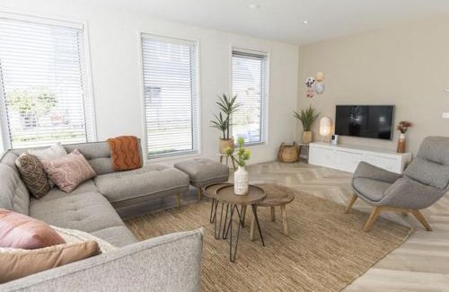 De Koog House | Holiday Home in De Koog near the Sea
