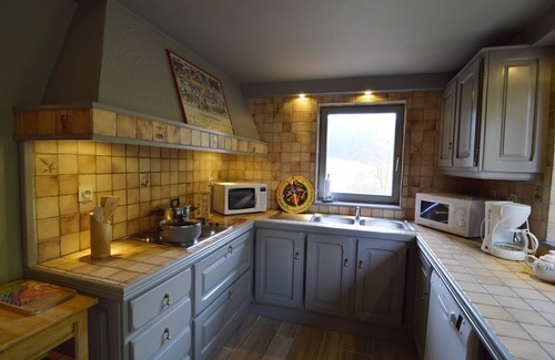 Onhaye House | Holiday Home in Falaën near Montaigle Castle