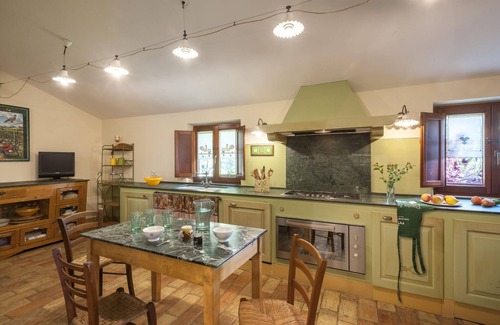 Fermo House | Holiday Home in Fermo with Heated Pool