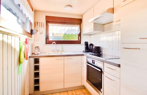 Ypres House | Holiday Home in Hollebeke with Private Garden