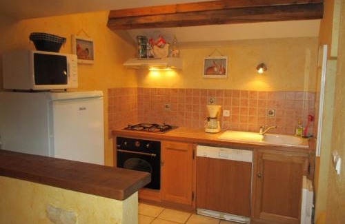 Isenay House | Holiday Home in Isenay near Lake and Forest, cleaning included