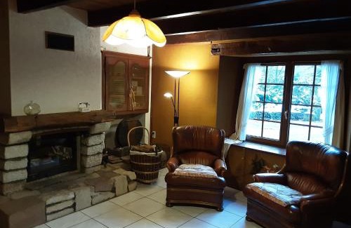 La Chapelle-aux-Bois House | Holiday Home in La Chapelle with Garden
