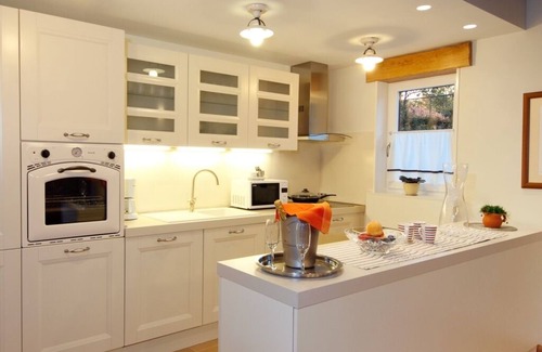 Kapelica House | Holiday Home in Labin with Terrace, Air condition, WIFI, Washing machine (688-1)