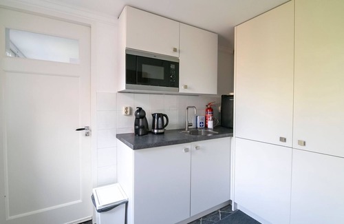 Medemblik House | Holiday home in Medemblik with garden