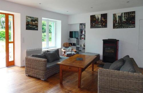 Kerfany-les-Pins House | Holiday Home in Moëlan near Kerfany Beach