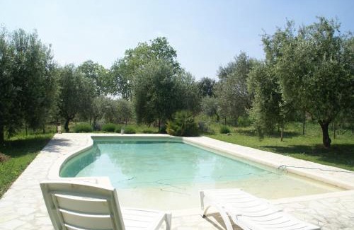 Murviel-les-Beziers House | Holiday Home in Murviel with French Garden