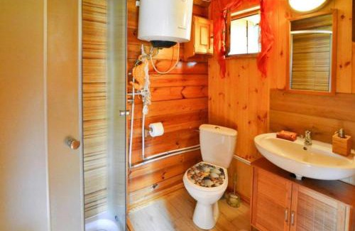 gmina Sianow House | Holiday home in Osieki near a lake