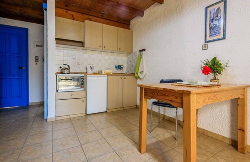 Kantanos-Selino House | Holiday Home in Palaiochora near Seabeach