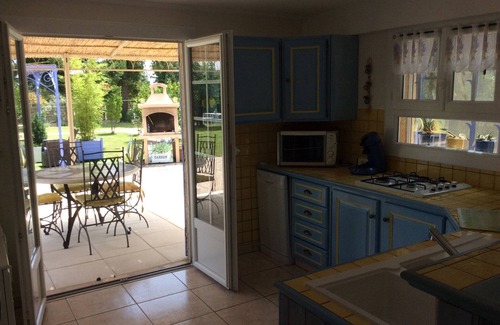 Piolenc House | Holiday Home in Piolenc near Roman Orange