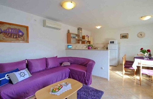 Rabac House | Holiday Home in Rabac with Seaview, Air condition, WIFI, Washing machine (577-1)