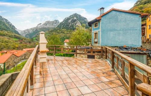 Trescares House | Holiday home in rural area with mountain view in Trescares