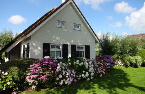 Steendam House | Holiday Home in Steendam by Schild Lake, cleaning included