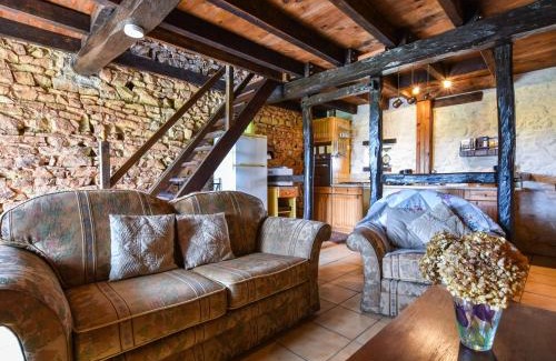 Teilhet House | Holiday Home in Teilhet near Chateau Rocher
