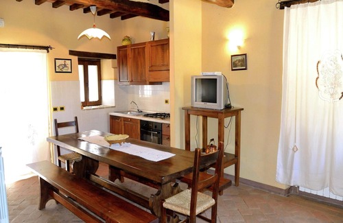 Pieve di Chio House | Holiday Home in Tuscany with Pool & Views