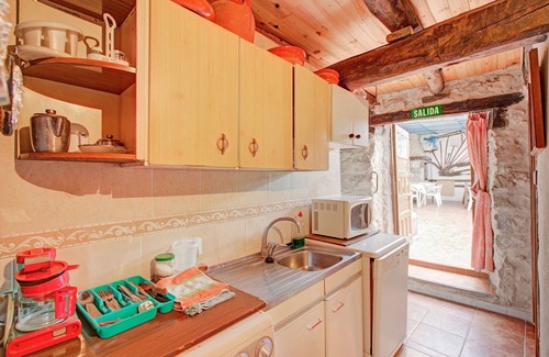 Montemayor de Pililla Villa | Holiday Home in Valladolid with Pool