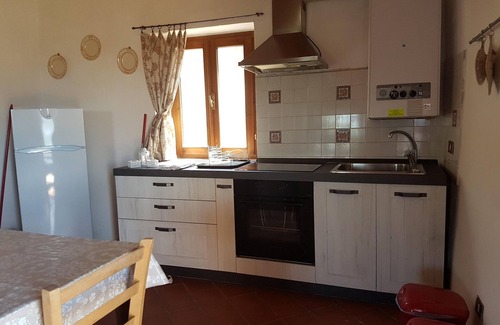 Saline di Volterra House | Holiday Home in Volterra with Pool and Views