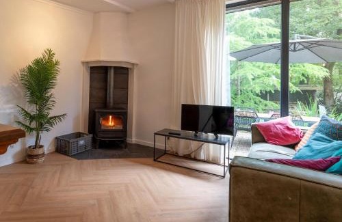 Zelhem House | Holiday Home in Zelhem near Forest and Golf
