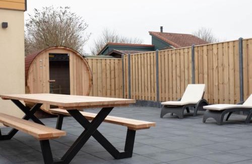 Zevenhuizen House | Holiday Home in Zevenhuizen with Sauna Bubble Bath