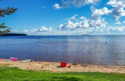 Vaala House | Holiday Home Järvenranta by Interhome