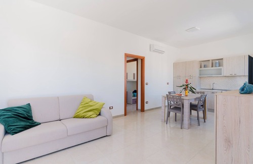 Boncore Apartment | Holiday Home 'Jox House 101' with Shared Pool, Wi-Fi and Air Conditioning
