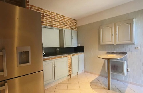 Romegoux House | Holiday Home 'L'Aixoise' with Private Terrace, Private Garden and Wi-Fi