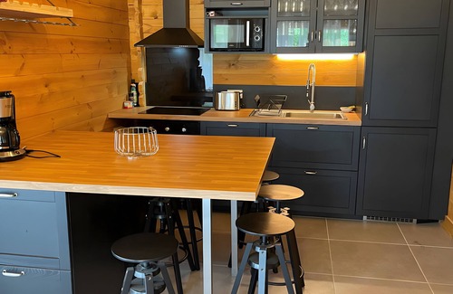 Aoste House | Holiday Home 'La Cabane À Ingalls' with Private Pool, Private Terrace and Wi-Fi