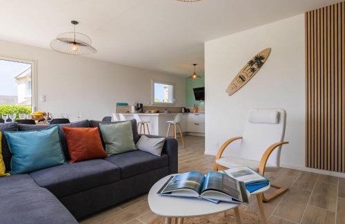 Brignogan-Plage House | Holiday Home La maison du Lividig by Interhome