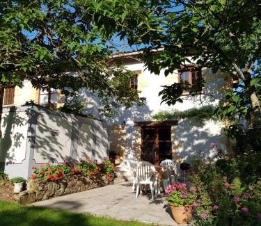 Barie House | Holiday Home La Rose
