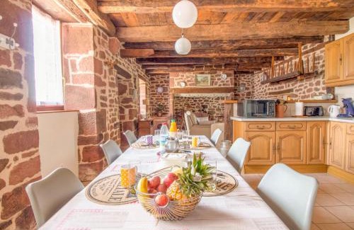 Meyssac House | Holiday Home La Salesse by Interhome