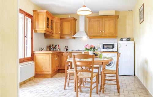 Landreville House | Holiday Home Landreville Rue De Crais