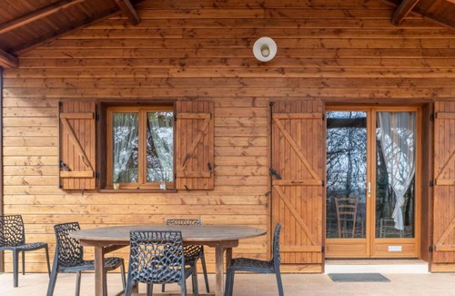 Loupiac House | Holiday Home Le Noisetier by Interhome