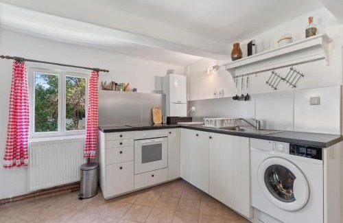 Lenora House | Holiday Home Lenora II by Interhome